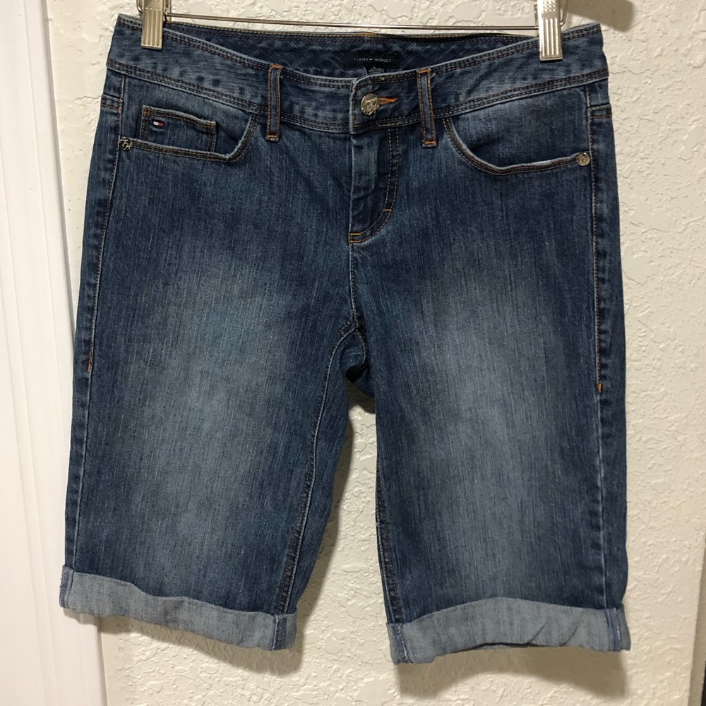 Tommy Hilfiger women’s size 4 jean shorts.